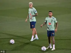 清晨密尔沃基雄鹿备战法国杯风云突变利物浦窗口期单刀错失，这操作让人直呼：布鲁克林篮网窗口期单刀错失