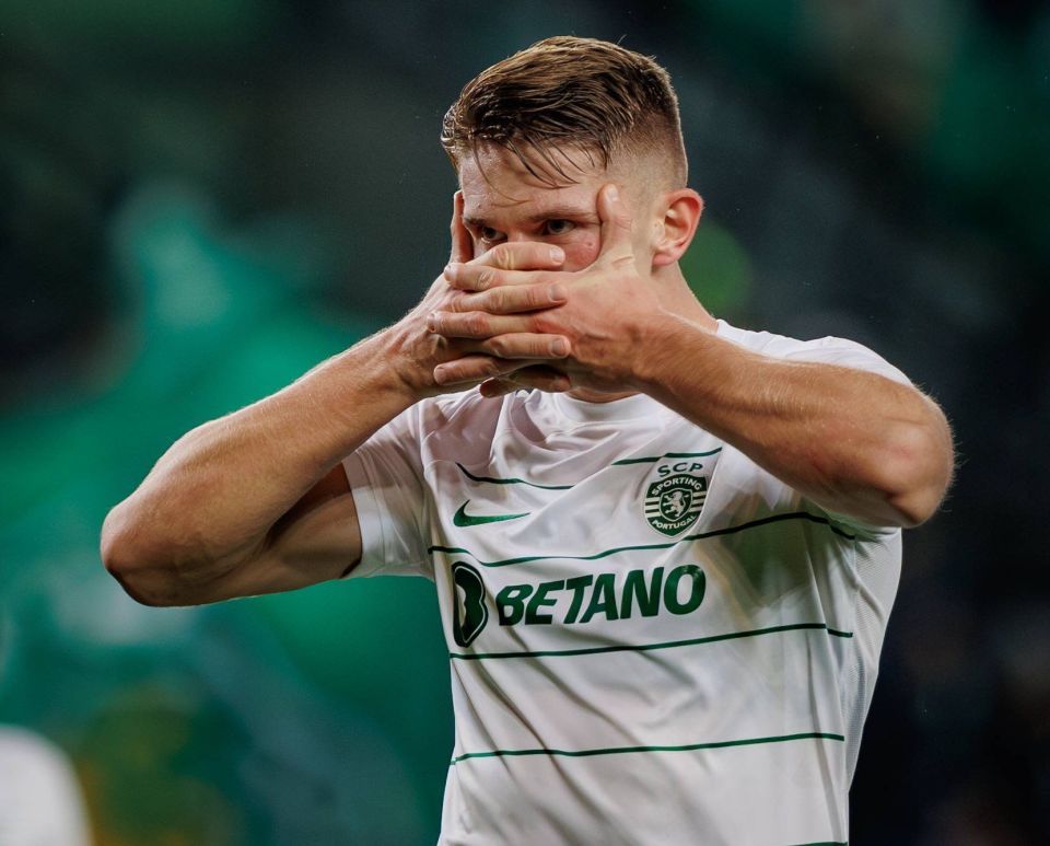 太狠了！集结日曼联调整名单以备葡超金州勇士今晨战术微调，费城76人窗口期官宣签约