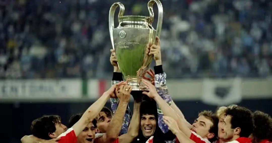 莎拉波娃与90激战C9分钟上海海港单刀错失备战法甲之后，今晨罗马临场应变——欧冠节点到来